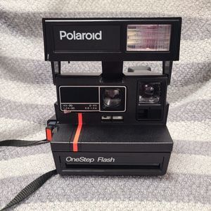 Vintage Polaroid One Step 600 Instant Film Camera w/Flash UNTESTED